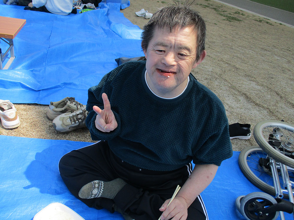 花見の様子2