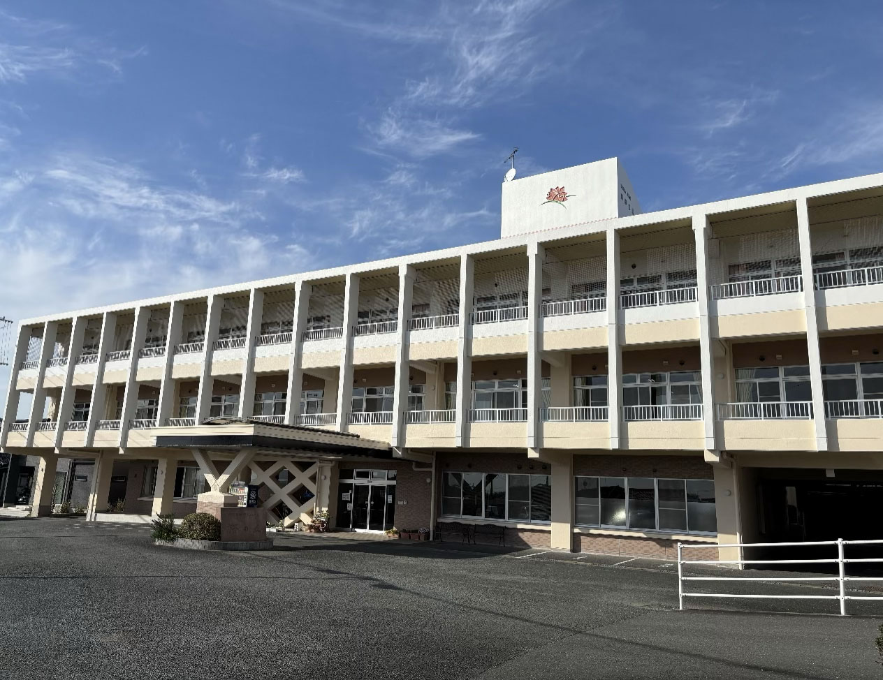 桜の丘の外観（壁塗装工事が終了）